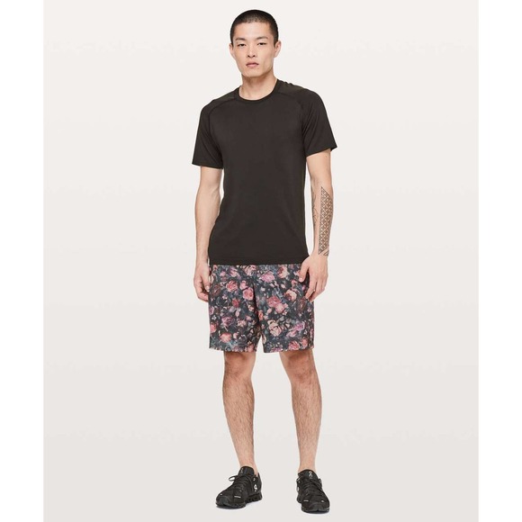 Lululemon Pace Breaker 9" Shorts Athletic Lined Frosted Rose Men's Medium H13865 - Picture 12 of 12